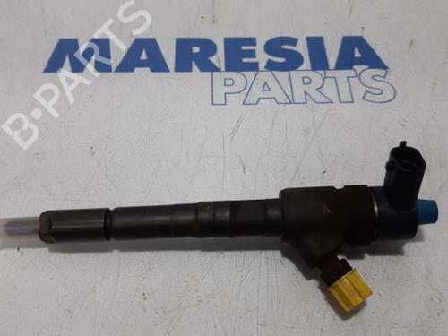 Used Injector FIAT FIORINO Box Body/MPV (225_) 1.3 D Multijet (225BXD1A, 225BXB1A, 225BXB11) (75 hp) 31534494