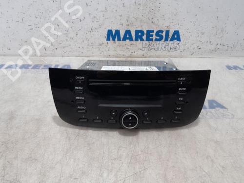 Used Radio FIAT PUNTO EVO (199_) 1.3 D Multijet (84 hp) 31496719