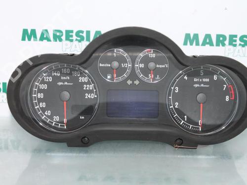 Used Instrument cluster Instrument cluster ALFA ROMEO 147 (937_) 1.6 16V T.SPARK ECO (937.AXA1A, 937.BXA1A) (105 hp) 31529230 31529230