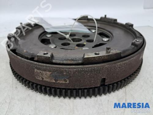 Used Flywheel ALFA ROMEO MITO (955_) 1.4 TJet (955AXA1B) (155 hp) 31497919