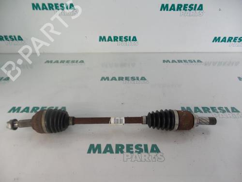 Used Left front driveshaft RENAULT CLIO III (BR0/1, CR0/1) 1.2 16V (BR02, BR0J, BR11, CR02, CR0J, CR11) (75 hp) 31441094