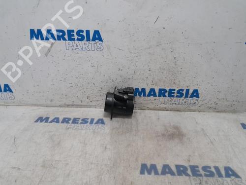 Used Mass air flow sensor OPEL VIVARO C Van (K0) 2.0 (122 hp) 31471831