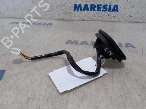 Used Switch RENAULT TRAFIC III Van (FG_) 1.6 dCi 140 (FGMA, FGMC) (140 hp) 31518203