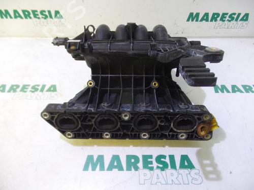 Rail D'Injecteurs FIAT STILO (192_) 1.2 16V (192_XA1B) (80 hp) 31494564