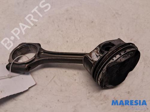 Otra CITROËN C4 CACTUS 1.2 THP 110 (110 hp) 31531749