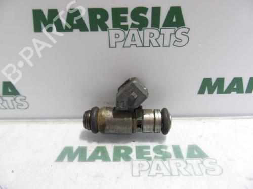 Used Injector FIAT PUNTO (188_) 1.2 60 (188.030, .050, .130, .150, .230, .250) (60 hp) 31387429