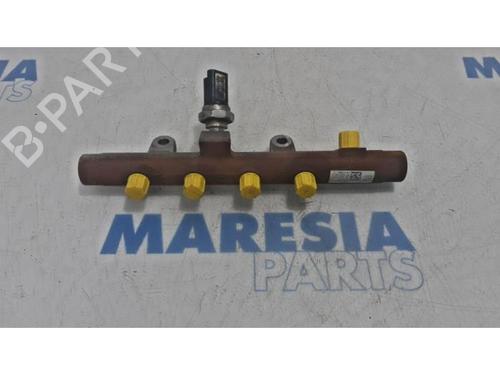 Used Injection rail Injection rail RENAULT SCÉNIC III (JZ0/1_) 1.5 dCi (110 hp) 31511702 31511702