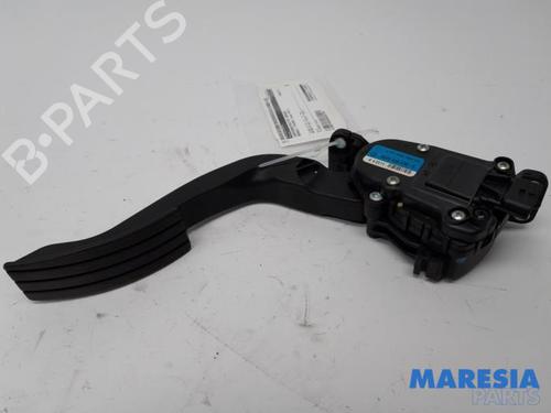 Used Electronic module RENAULT TWINGO II (CN0_) 1.2 16V (CN04, CN0B) (75 hp) 31526184