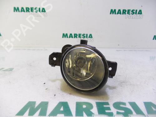 left-front-fog-light-renault-clio-ii-bb_-cb_-1998-1999-2000-2001-2002-2003-2004-2005-2006-2007-2008-2009-2010-2011-2012-2013-2014-2015-2016-31535218 main image