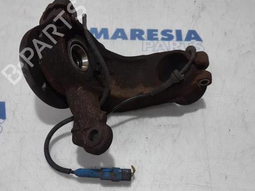 Used Right front steering knuckle PEUGEOT 207 CC (WD_) 1.6 16V (120 hp) 31518902
