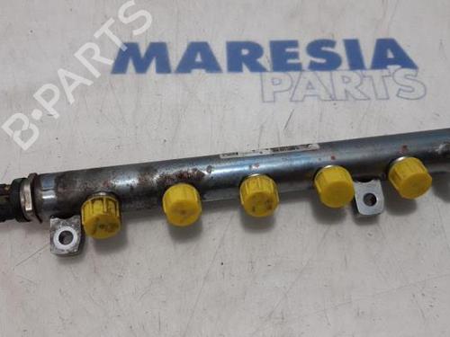 Used Injection rail RENAULT TRAFIC III Van (FG_) 1.6 dCi 115 (FGMD) (116 hp) 31424157