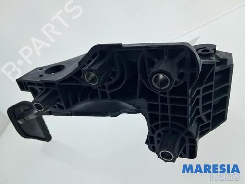 Break pedal RENAULT CAPTUR II (HF_) TCe 160 (HFN1) | BP39932819I19 - Image 4