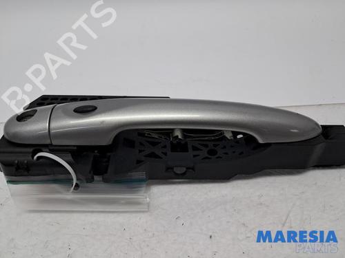 front-left-exterior-door-handle-renault-zoe-hatchback-van-bfm_-2019-31426536 main image