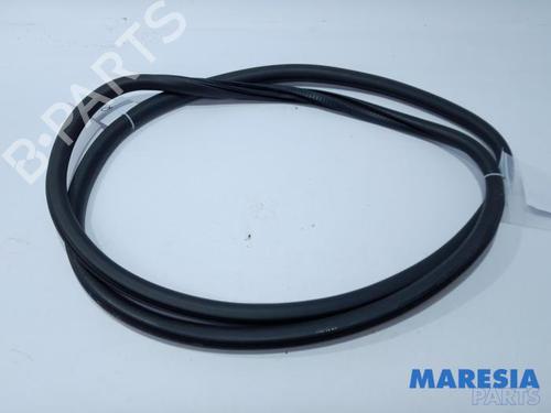 rubber-door-seal-peugeot-308-ii-lb_-lp_-lw_-lh_-l3_-2013-2014-2015-2016-2017-2018-2019-2020-2021-31399354 main image