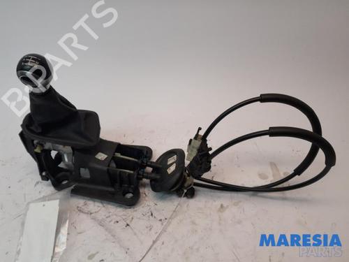 Used Gear lever CITROËN DS3 (SA_) 1.2 VTi 82 (82 hp) 31405789