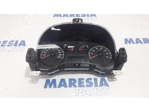 Used Instrument cluster FIAT PANDA (169_) 1.2 (169.AXB11, 169.AXB1A) (60 hp) 31466621