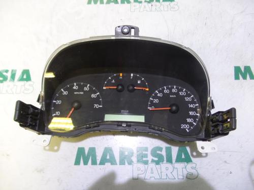Used Instrument cluster FIAT PUNTO (188_) 1.2 60 (188.030, .050, .130, .150, .230, .250) (60 hp) 31508673
