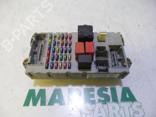 Used Fuse box FIAT DOBLO MPV (119_, 223_) 1.6 16V (223AXD1A) (103 hp) 31428941