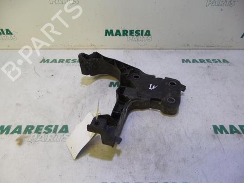 Used Front bumper reinforcement RENAULT MEGANE II Estate (KM0/1_) 1.9 dCi (KMRG, KM1G, KM0G, KM2C) (120 hp) 31424110