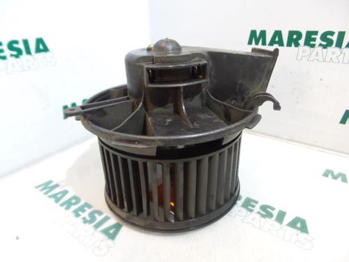 Used Heater blower motor PEUGEOT 206 Hatchback (2A/C) 1.4 i (75 hp) 31447227