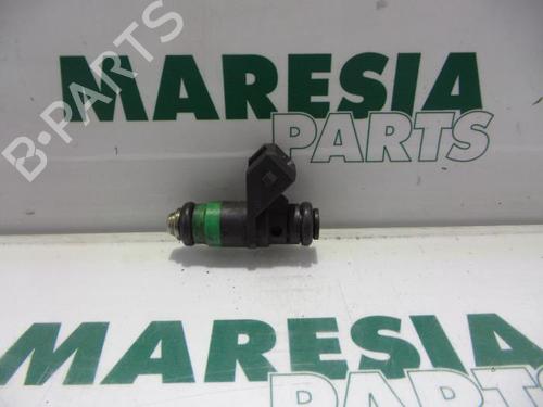 injector-renault-grand-scenic-ii-jm01_-2004-2005-2006-2007-2008-2009-31496101 main image