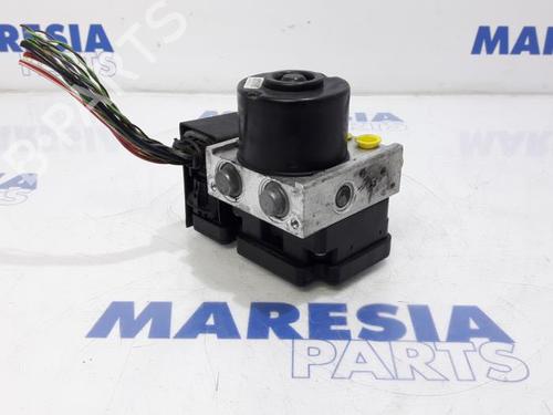 Used ABS pump FIAT DOBLO Cargo (263_) 1.3 D Multijet (90 hp) 31484924