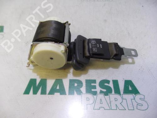 Used Rear center seatbelt RENAULT CLIO III (BR0/1, CR0/1) 1.2 16V (BR02, BR0J, BR11, CR02, CR0J, CR11) (75 hp) 31394438