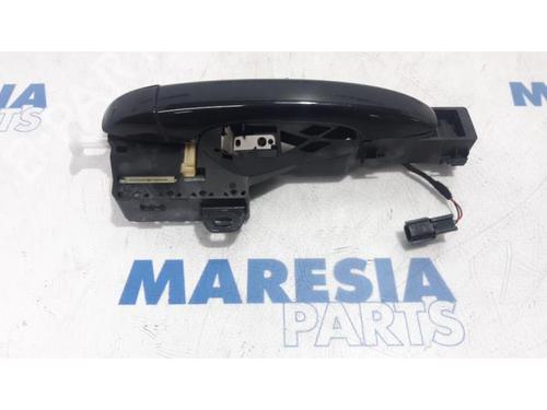 rear-right-exterior-door-handle-renault-megane-iv-grandtour-k9amn_-2016-31390424 main image