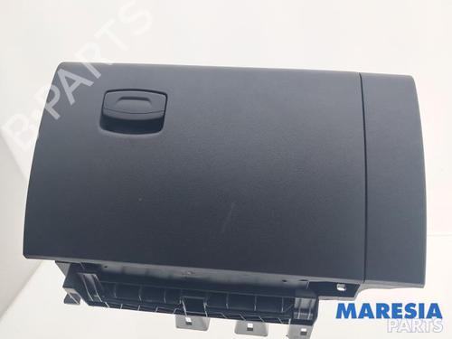 Used Glove box Glove box RENAULT KADJAR (HA_, HL_) 1.2 TCe 130 (HLMR) (130 hp) 39726070 39726070