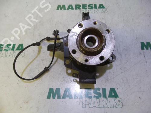 Used Right front steering knuckle RENAULT CLIO IV (BH_) 1.5 dCi 90 (90 hp) 31524732