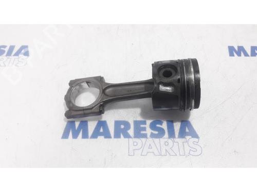 other-fiat-scudo-bus-270_-272_-2007-2008-2009-2010-2011-2012-2013-2014-2015-2016-31491621 main image