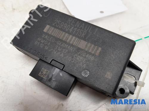 Used Electronic module RENAULT CLIO IV Grandtour (KH_) 1.5 dCi 90 (KHN3, KHN4) (90 hp) 31500395