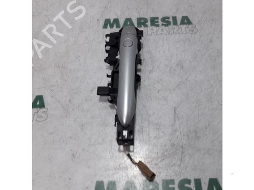 rear-right-exterior-door-handle-renault-grand-scenic-ii-jm01_-2004-2005-2006-2007-2008-2009-31397905 main image