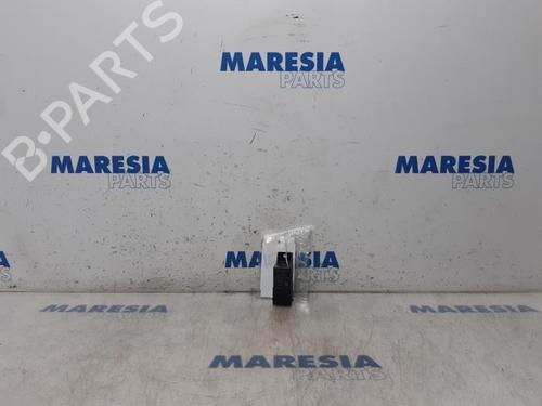 Used Electronic sensor PEUGEOT 308 SW II (LC_, LJ_, LR_, LX_, L4_) 1.6 BlueHDi 120 (120 hp) 31491216