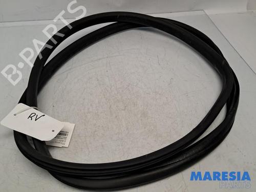 Used Rubber door seal Rubber door seal RENAULT CLIO IV Grandtour (KH_) 0.9 TCe 90 (90 hp) 31394480 31394480