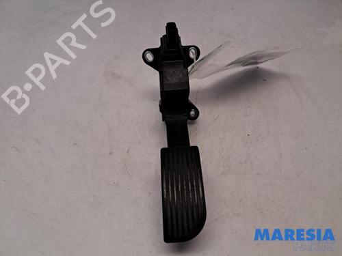 Pedal PEUGEOT 108 1.0 VTi (69 hp) 31405508