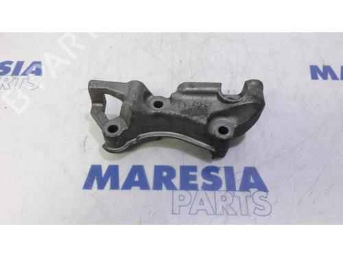 Used Gearbox mount PEUGEOT 308 SW II (LC_, LJ_, LR_, LX_, L4_) 1.6 BlueHDi 120 (120 hp) 31483391