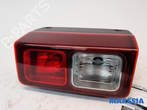 Used Rear fog light NISSAN NV300 Van (X82) 1.6 dci 125 (125 hp) 31419587