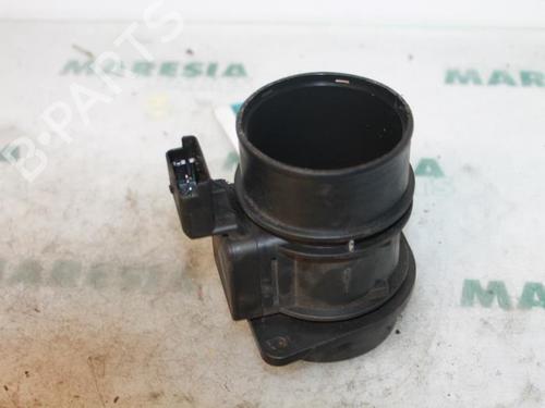 Used Mass air flow sensor RENAULT MEGANE II Estate (KM0/1_) 1.9 dCi (KMRG, KM1G, KM0G, KM2C) (120 hp) 31487097