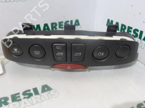 Interruttore FIAT PUNTO (188_) 1.2 60 (188.030, .050, .130, .150, .230, .250) (60 hp) 31534905