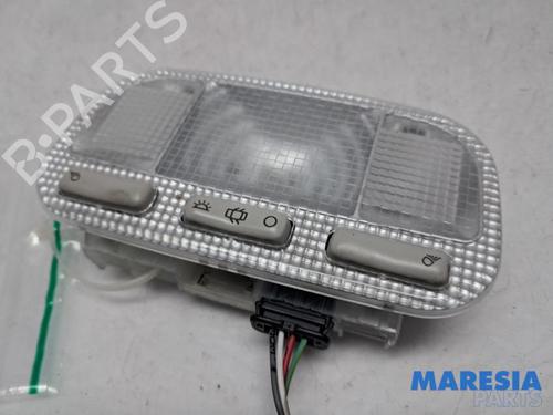 Interior roof light PEUGEOT 5008 (0U_, 0E_) 1.6 HDi | BP31414921I8