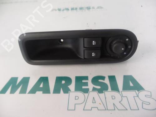 switch-renault-twingo-ii-cn0_-2007-31444103 main image