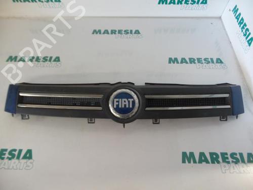 Used Grille FIAT PANDA (169_) 1.2 (169.AXB11, 169.AXB1A) (60 hp) 31465574