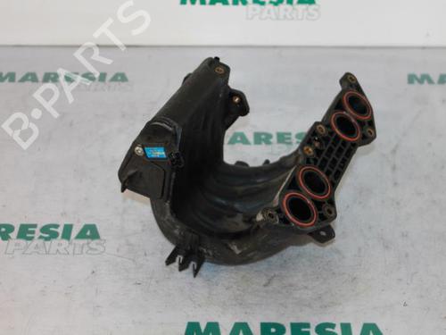 Used Injection rail PEUGEOT 206 Hatchback (2A/C) 1.1 i (60 hp) 31475245