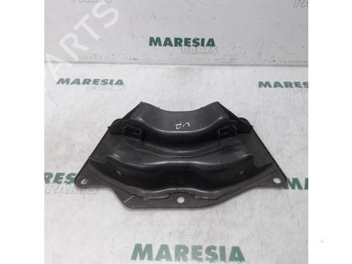 Used Support FIAT DOBLO Cargo (263_) 1.6 D Multijet (263WXD1B, 263WXR1B, 263WXX1B, 263ZXD1B,... (105 hp) 31472930