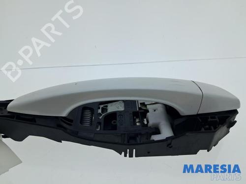 Used Front right exterior door handle PEUGEOT 3008 II SUV (MC_, MR_, MJ_, M4_) Hybrid (224 hp) 32484775