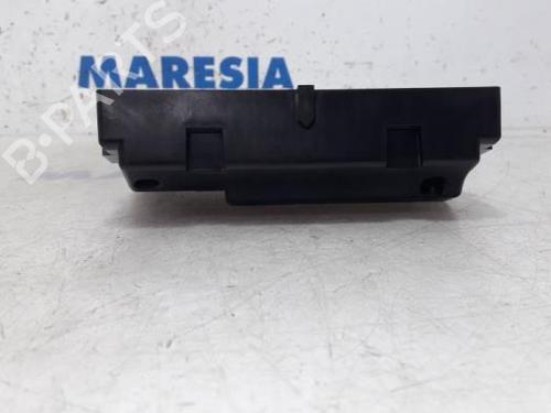 Used Display monitor RENAULT KANGOO Express (FW0/1_) 1.5 dCi 90 (FW0G, FW05, FW08, FW11) (90 hp) 31485035