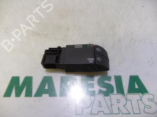 Used Switch RENAULT CLIO IV Grandtour (KH_) 1.5 dCi 90 (KHN3, KHN4) (90 hp) 31513134