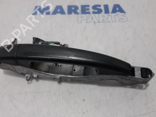 Used Rear right exterior door handle Rear right exterior door handle 31466868 31466868