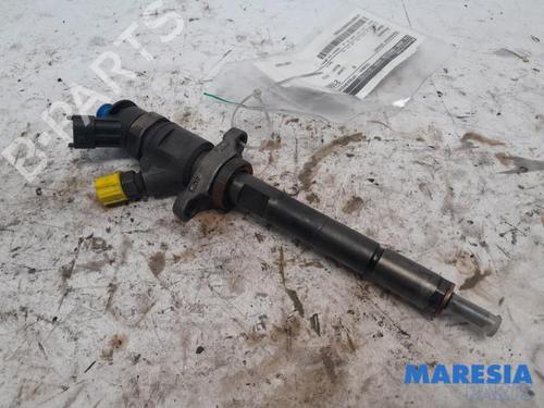Used Injector Injector PEUGEOT 5008 (0U_, 0E_) 1.6 HDi (110 hp) 31422105 31422105